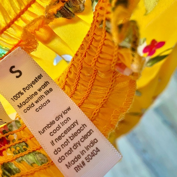 Midnight Sky Yellow Floral Blouse - Picture 7 of 9